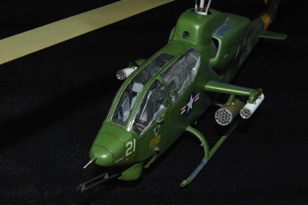 Fujimi AH-1J _6_.JPG